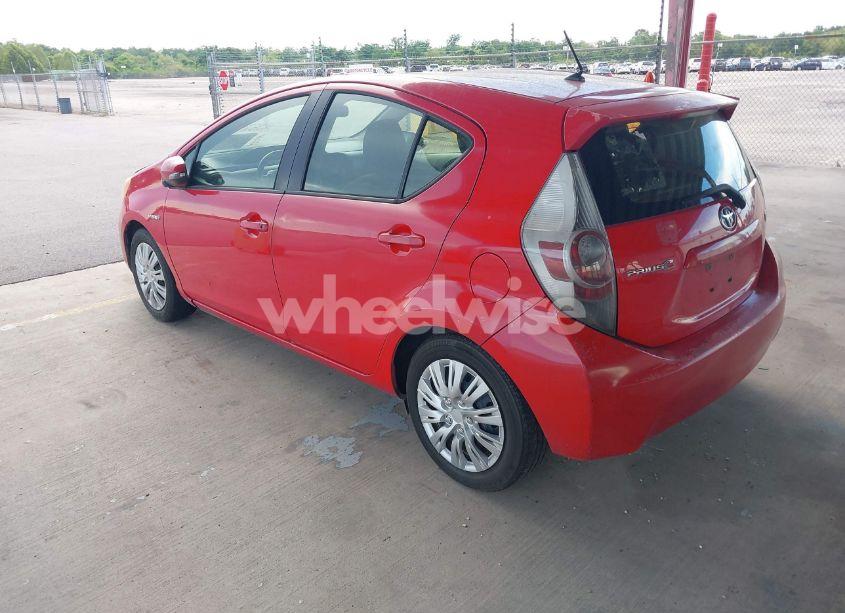 Photo 3 of 2014 Toyota Prius C TWO (VIN JTDKDTB36E1070996)