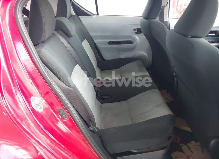 Photo 8 of 2014 Toyota Prius C TWO (VIN JTDKDTB36E1070996)