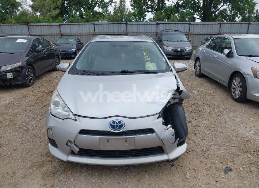 Photo 12 of 2014 Toyota Prius C ONE (VIN JTDKDTB36E1075986)