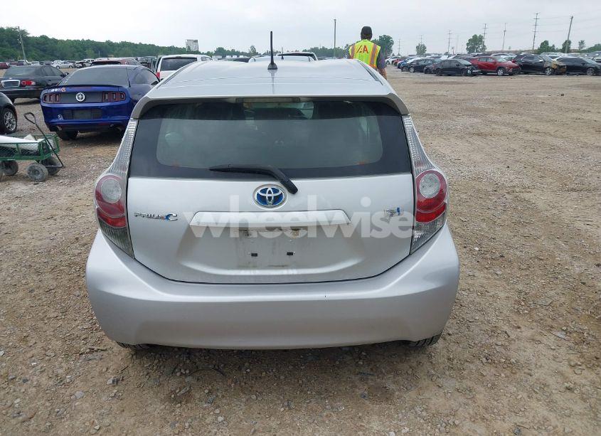 Photo 16 of 2014 Toyota Prius C ONE (VIN JTDKDTB36E1075986)