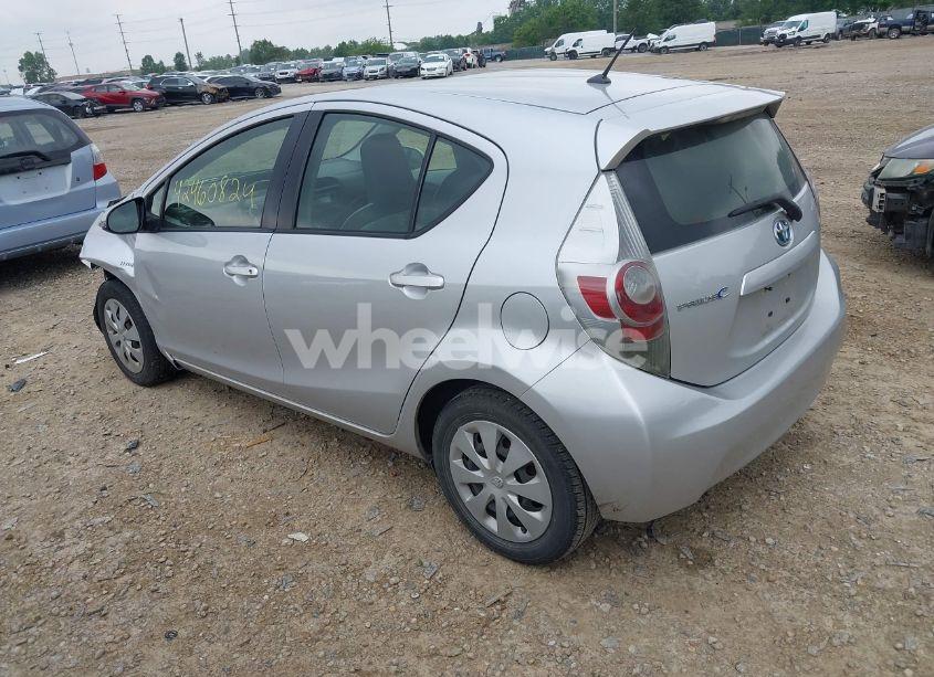 Photo 3 of 2014 Toyota Prius C ONE (VIN JTDKDTB36E1075986)