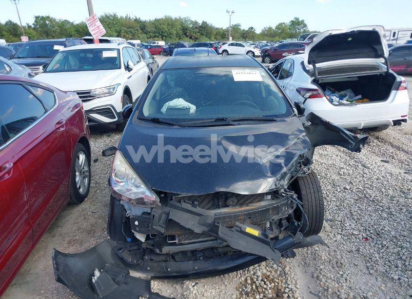 Photo 12 of 2014 Toyota Prius C TWO (VIN JTDKDTB36E1570236)