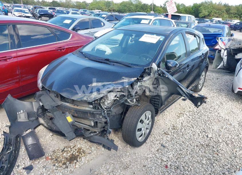 Photo 2 of 2014 Toyota Prius C TWO (VIN JTDKDTB36E1570236)