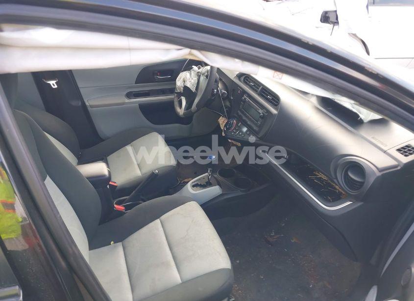 Photo 5 of 2014 Toyota Prius C TWO (VIN JTDKDTB36E1570236)