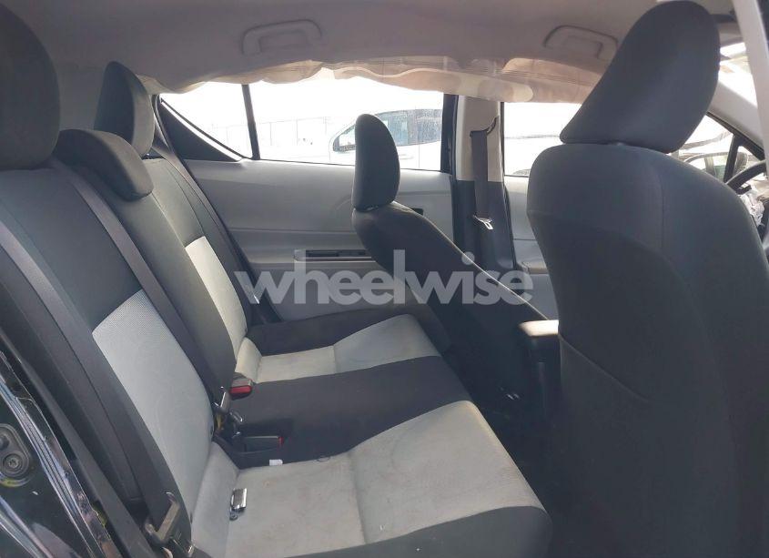 Photo 8 of 2014 Toyota Prius C TWO (VIN JTDKDTB36E1570236)