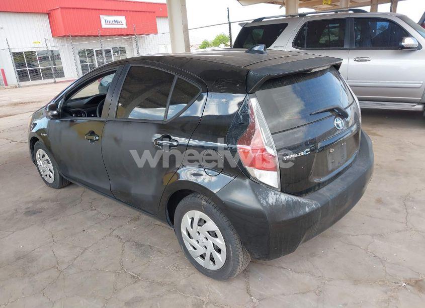 Photo 3 of 2016 Toyota Prius C TWO (VIN JTDKDTB36G1122131)