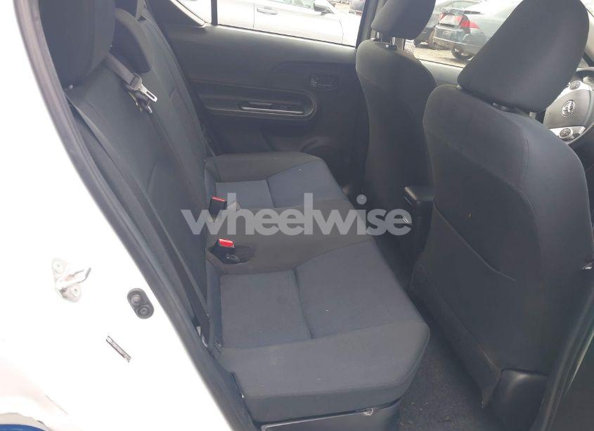 Photo 8 of 2016 Toyota Prius C TWO (VIN JTDKDTB36G1125112)