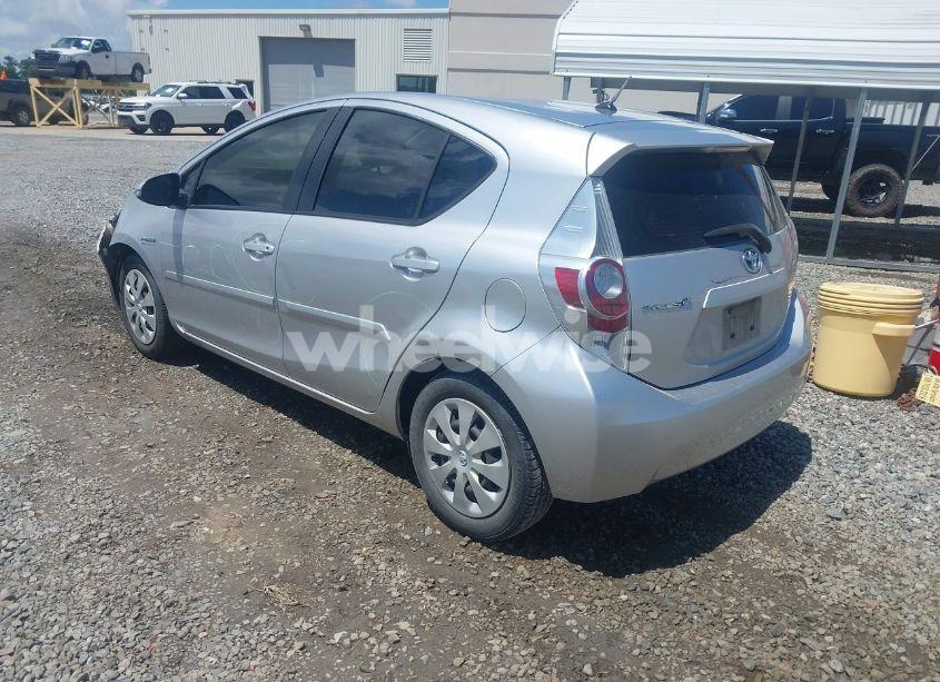 Photo 3 of 2013 Toyota Prius C TWO (VIN JTDKDTB37D1037102)