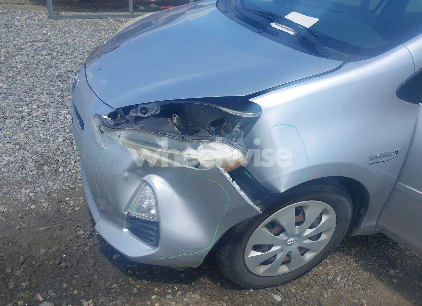 Photo 6 of 2013 Toyota Prius C TWO (VIN JTDKDTB37D1037102)