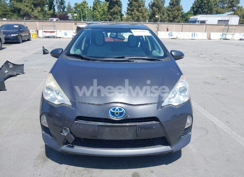 Photo 12 of 2013 Toyota Prius C ONE (VIN JTDKDTB37D1555906)
