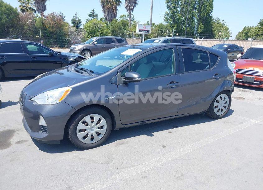 Photo 2 of 2013 Toyota Prius C ONE (VIN JTDKDTB37D1555906)