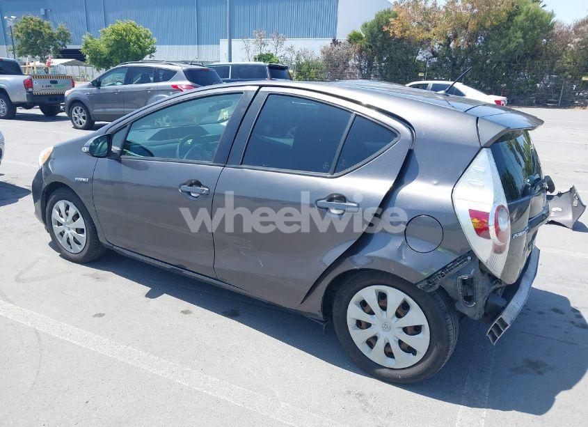 Photo 3 of 2013 Toyota Prius C ONE (VIN JTDKDTB37D1555906)
