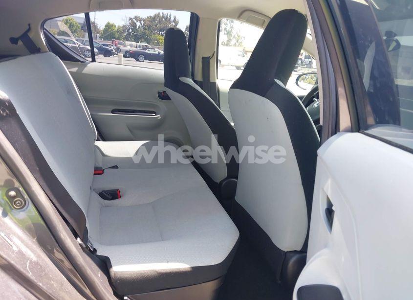 Photo 8 of 2013 Toyota Prius C ONE (VIN JTDKDTB37D1555906)