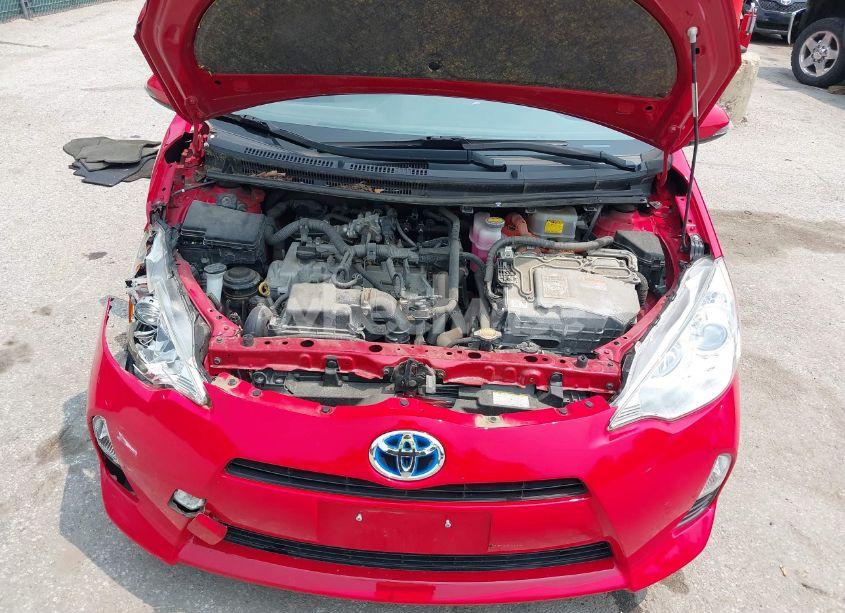 Photo 10 of 2014 Toyota Prius C THREE (VIN JTDKDTB37E1566373)