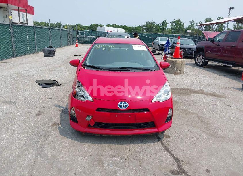 Photo 12 of 2014 Toyota Prius C THREE (VIN JTDKDTB37E1566373)