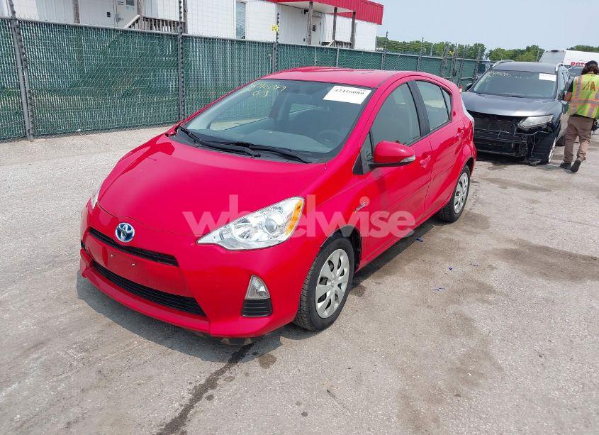 Photo 2 of 2014 Toyota Prius C THREE (VIN JTDKDTB37E1566373)