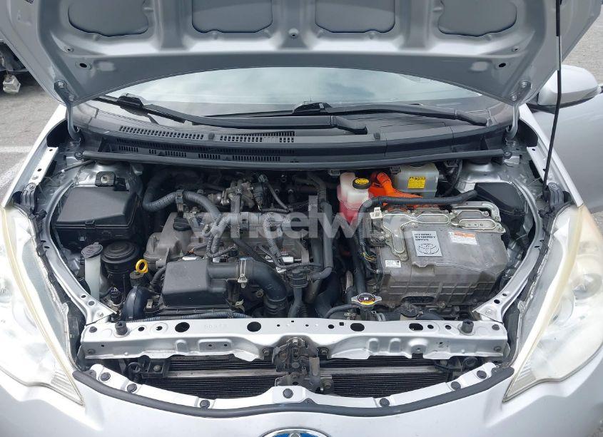 Photo 10 of 2014 Toyota Prius C ONE (VIN JTDKDTB37E1570732)