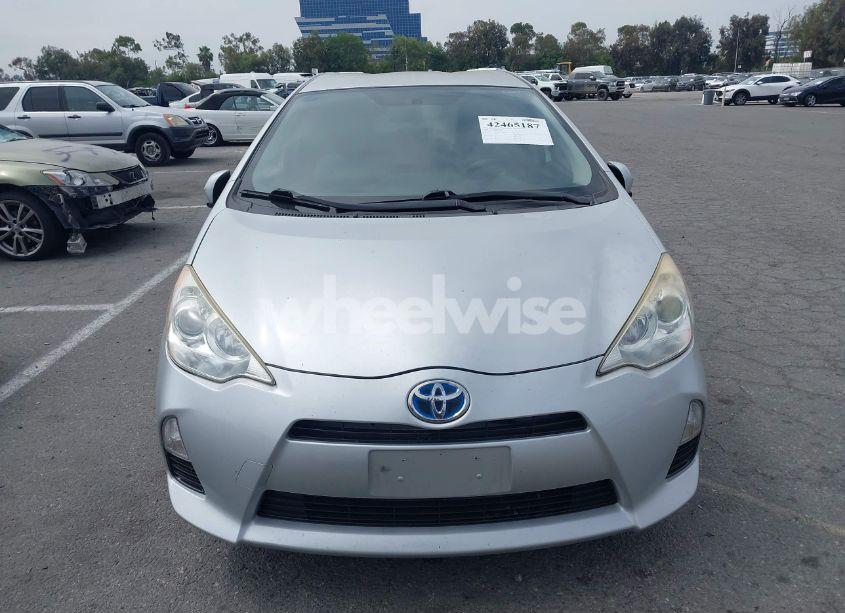 Photo 12 of 2014 Toyota Prius C ONE (VIN JTDKDTB37E1570732)