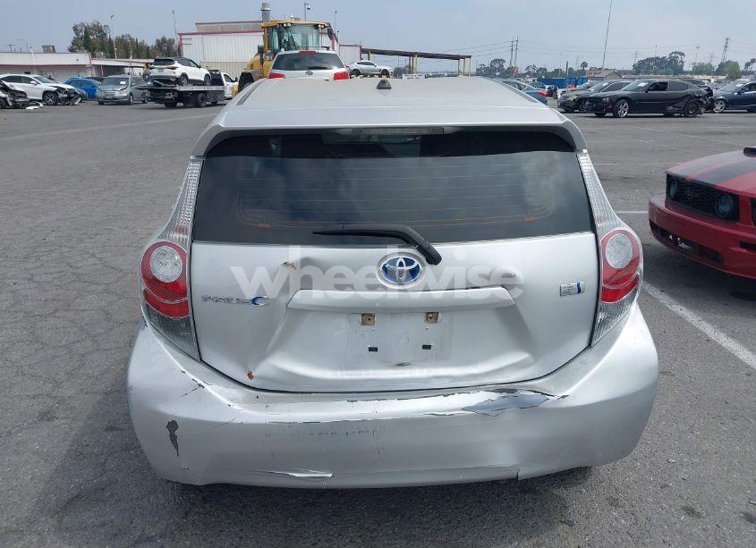 Photo 16 of 2014 Toyota Prius C ONE (VIN JTDKDTB37E1570732)