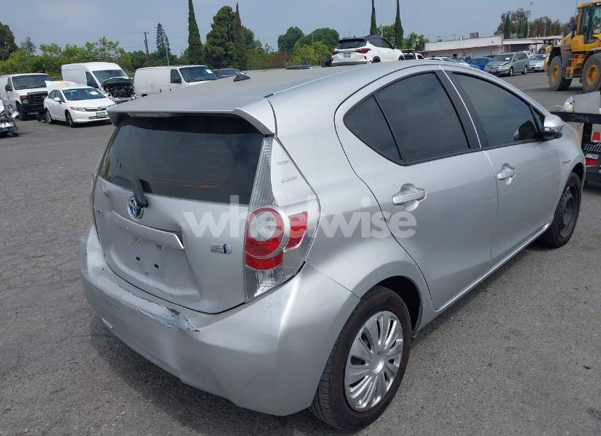 Photo 4 of 2014 Toyota Prius C ONE (VIN JTDKDTB37E1570732)