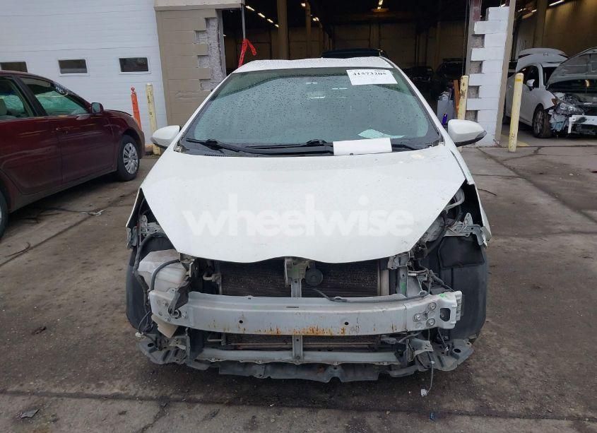 Photo 13 of 2015 Toyota Prius C TWO (VIN JTDKDTB37F1101819)