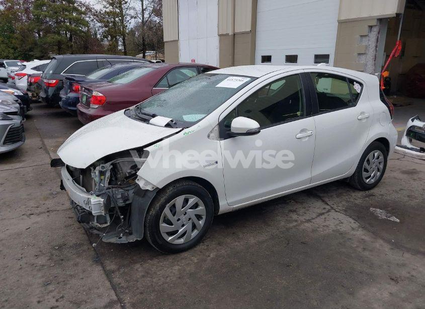 Photo 2 of 2015 Toyota Prius C TWO (VIN JTDKDTB37F1101819)