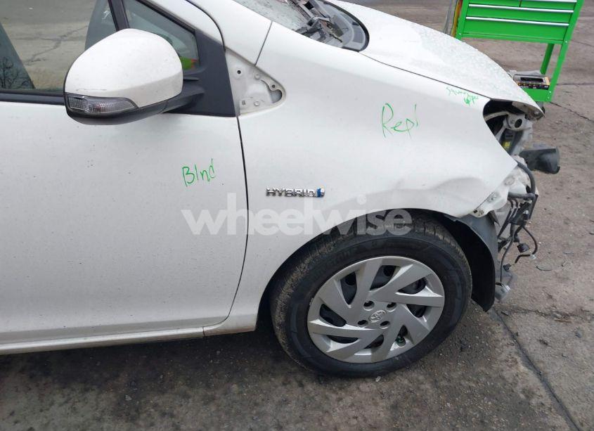 Photo 22 of 2015 Toyota Prius C TWO (VIN JTDKDTB37F1101819)