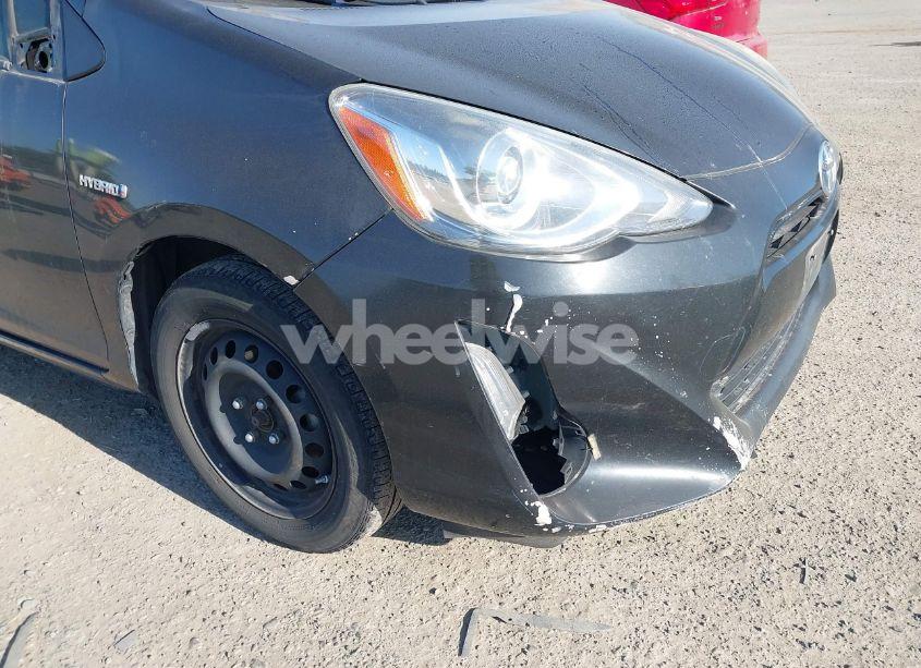 Photo 6 of 2016 Toyota Prius C TWO (VIN JTDKDTB37G1124535)