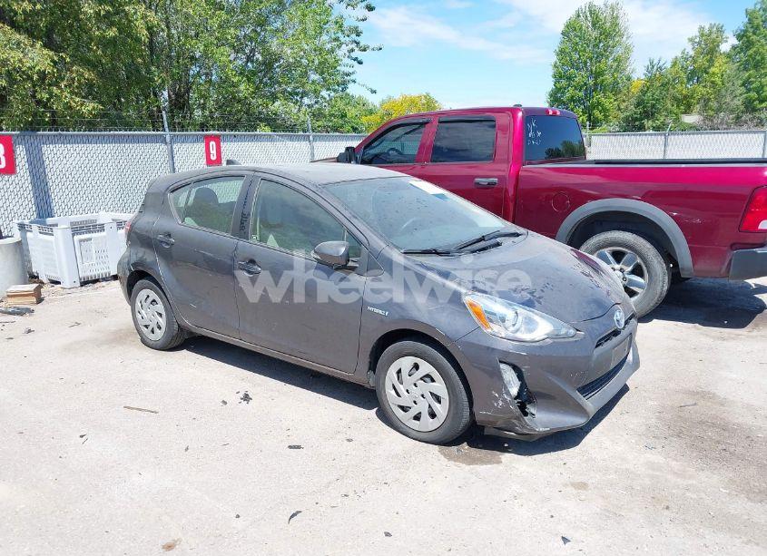 2016 Toyota Prius C ONE (VIN JTDKDTB37G1134269) main photo