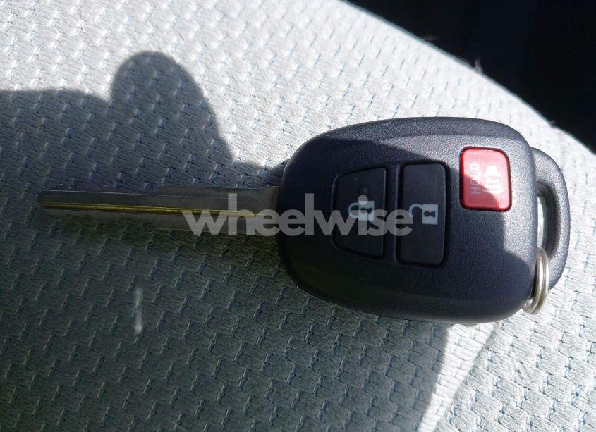 Photo 11 of 2016 Toyota Prius C ONE (VIN JTDKDTB37G1134269)