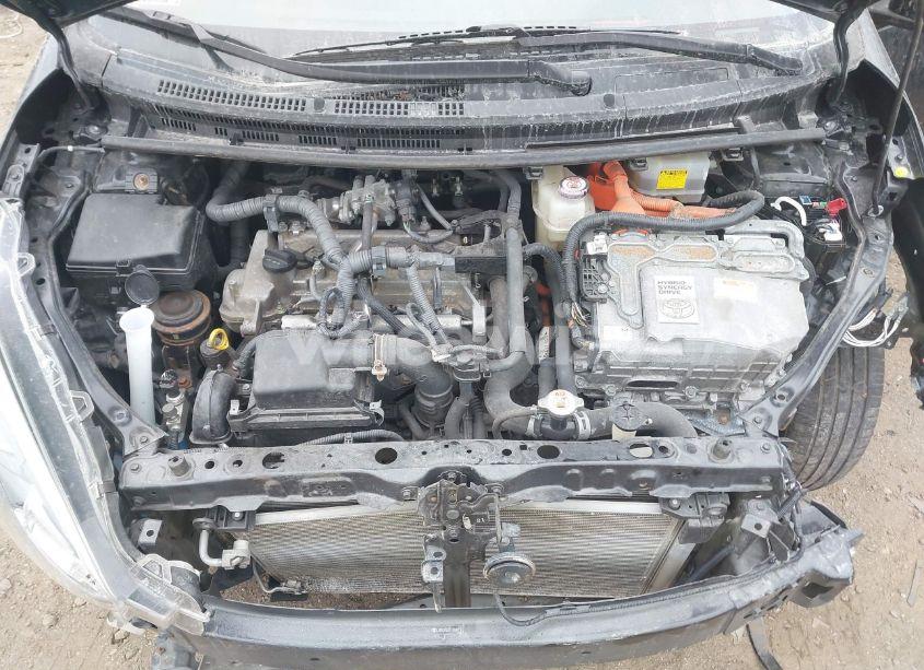 Photo 10 of 2018 Toyota Prius C TWO (VIN JTDKDTB37J1606137)