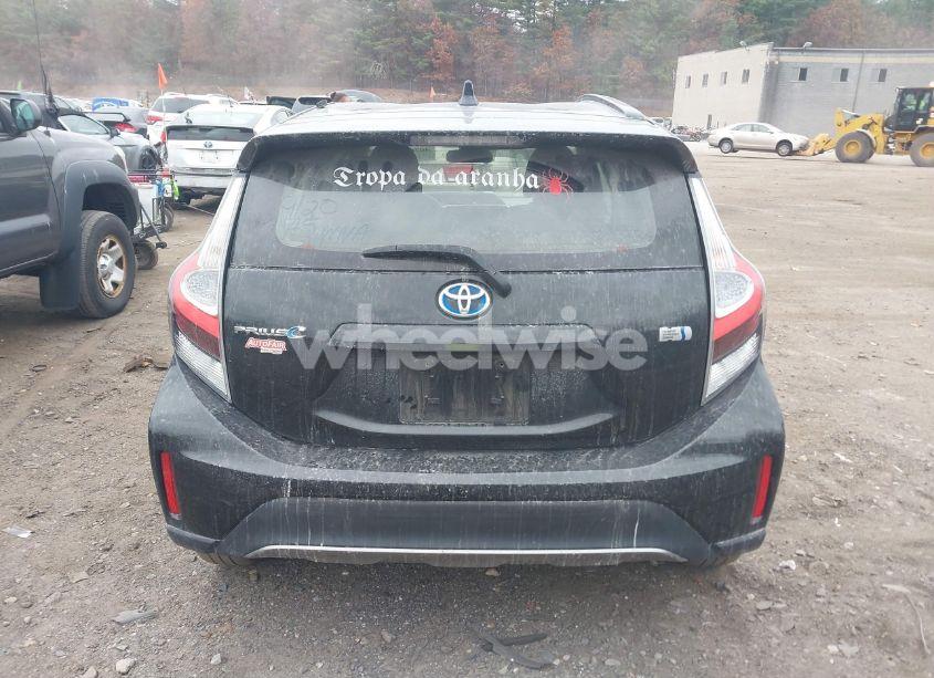 Photo 17 of 2018 Toyota Prius C TWO (VIN JTDKDTB37J1606137)