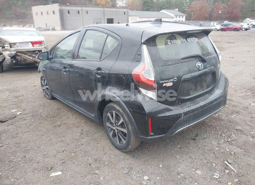 Photo 3 of 2018 Toyota Prius C TWO (VIN JTDKDTB37J1606137)