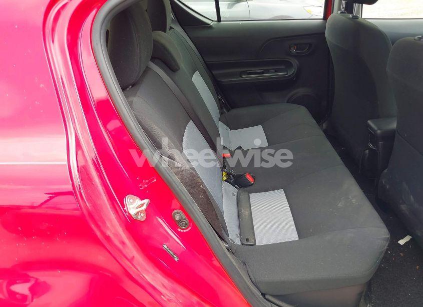 Photo 8 of 2019 Toyota Prius C L (VIN JTDKDTB37K1625353)