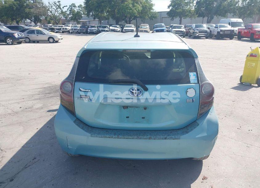 Photo 16 of 2013 Toyota Prius C THREE (VIN JTDKDTB38D1039697)