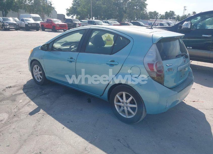 Photo 3 of 2013 Toyota Prius C THREE (VIN JTDKDTB38D1039697)
