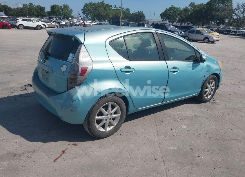 Photo 4 of 2013 Toyota Prius C THREE (VIN JTDKDTB38D1039697)