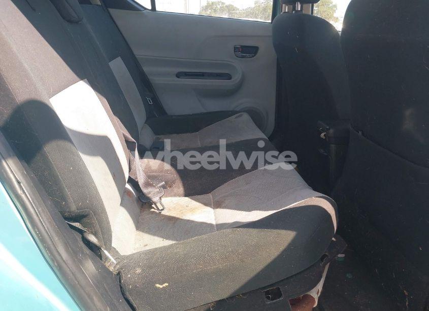 Photo 8 of 2013 Toyota Prius C THREE (VIN JTDKDTB38D1039697)