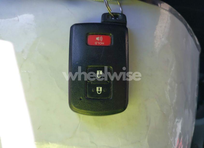 Photo 11 of 2013 Toyota Prius C THREE (VIN JTDKDTB38D1530030)