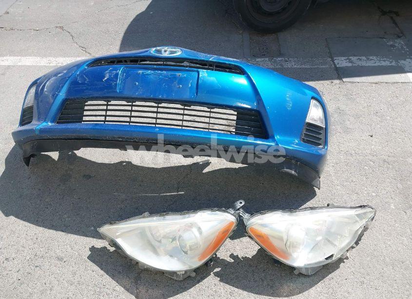 Photo 12 of 2013 Toyota Prius C THREE (VIN JTDKDTB38D1530030)