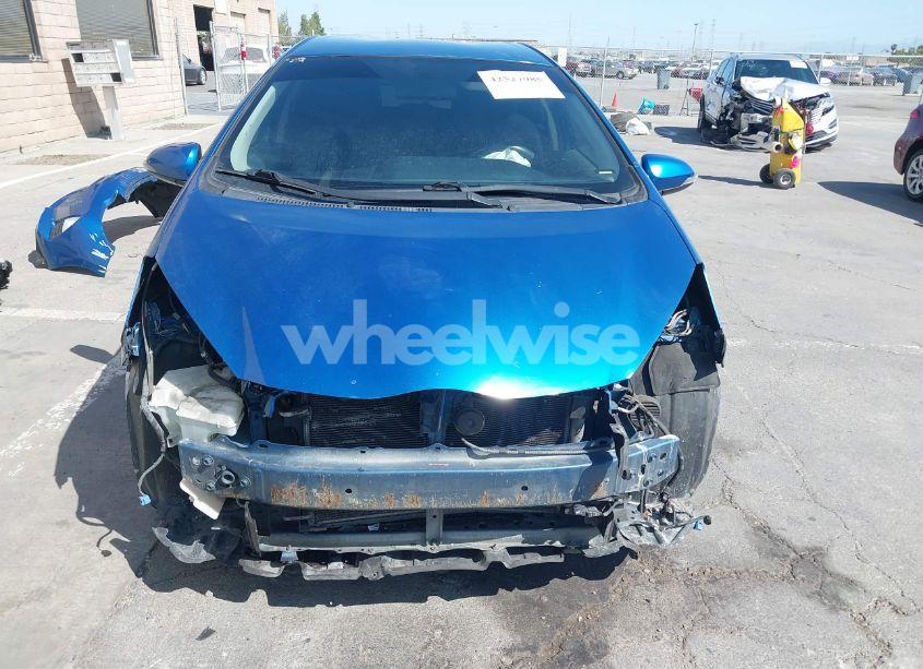 Photo 13 of 2013 Toyota Prius C THREE (VIN JTDKDTB38D1530030)