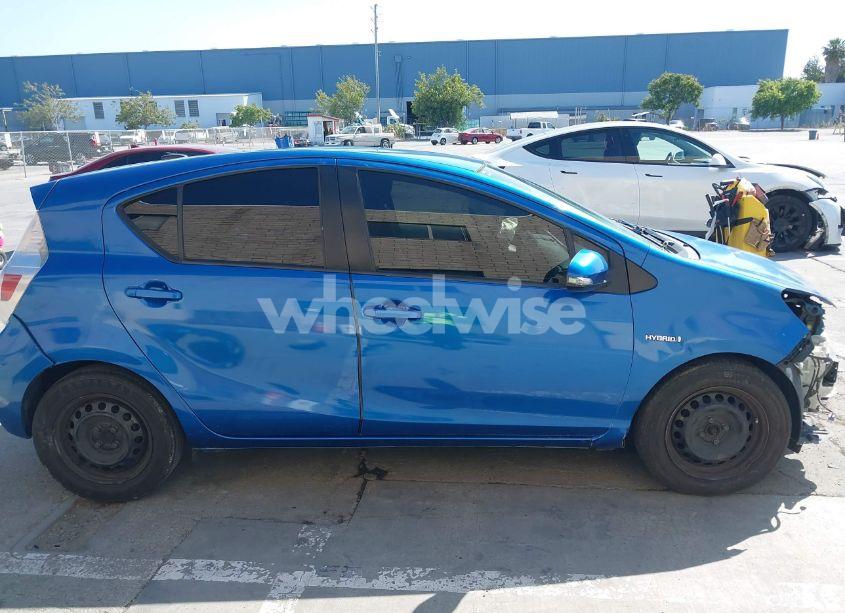 Photo 14 of 2013 Toyota Prius C THREE (VIN JTDKDTB38D1530030)