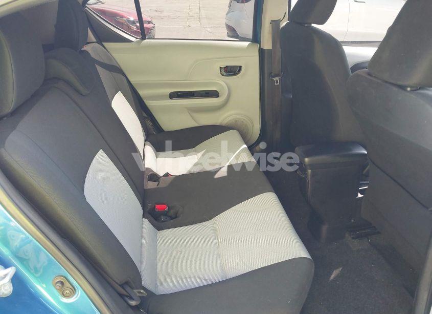 Photo 8 of 2013 Toyota Prius C THREE (VIN JTDKDTB38D1530030)