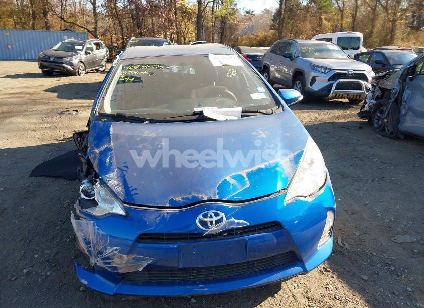 Photo 12 of 2013 Toyota Prius C TWO (VIN JTDKDTB38D1543134)
