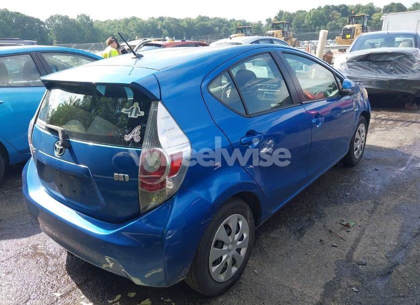 Photo 4 of 2014 Toyota Prius C TWO (VIN JTDKDTB38E1082552)