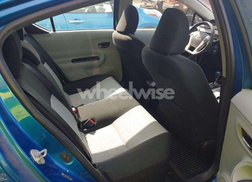 Photo 8 of 2014 Toyota Prius C TWO (VIN JTDKDTB38E1082552)