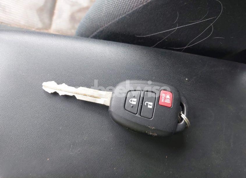 Photo 11 of 2014 Toyota Prius C TWO (VIN JTDKDTB38E1558542)