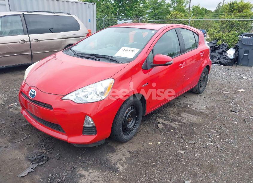 Photo 2 of 2014 Toyota Prius C TWO (VIN JTDKDTB38E1558542)