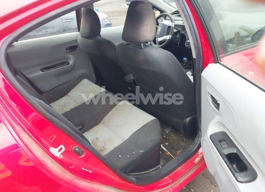 Photo 8 of 2014 Toyota Prius C TWO (VIN JTDKDTB38E1558542)