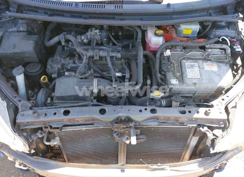 Photo 10 of 2014 Toyota Prius C ONE (VIN JTDKDTB38E1560971)